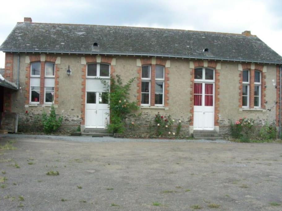 Gite -Belle Maison Dans Une Ancienne Ecole-Tarif Reduit Hors We ! Chanzeaux Kültér fotó