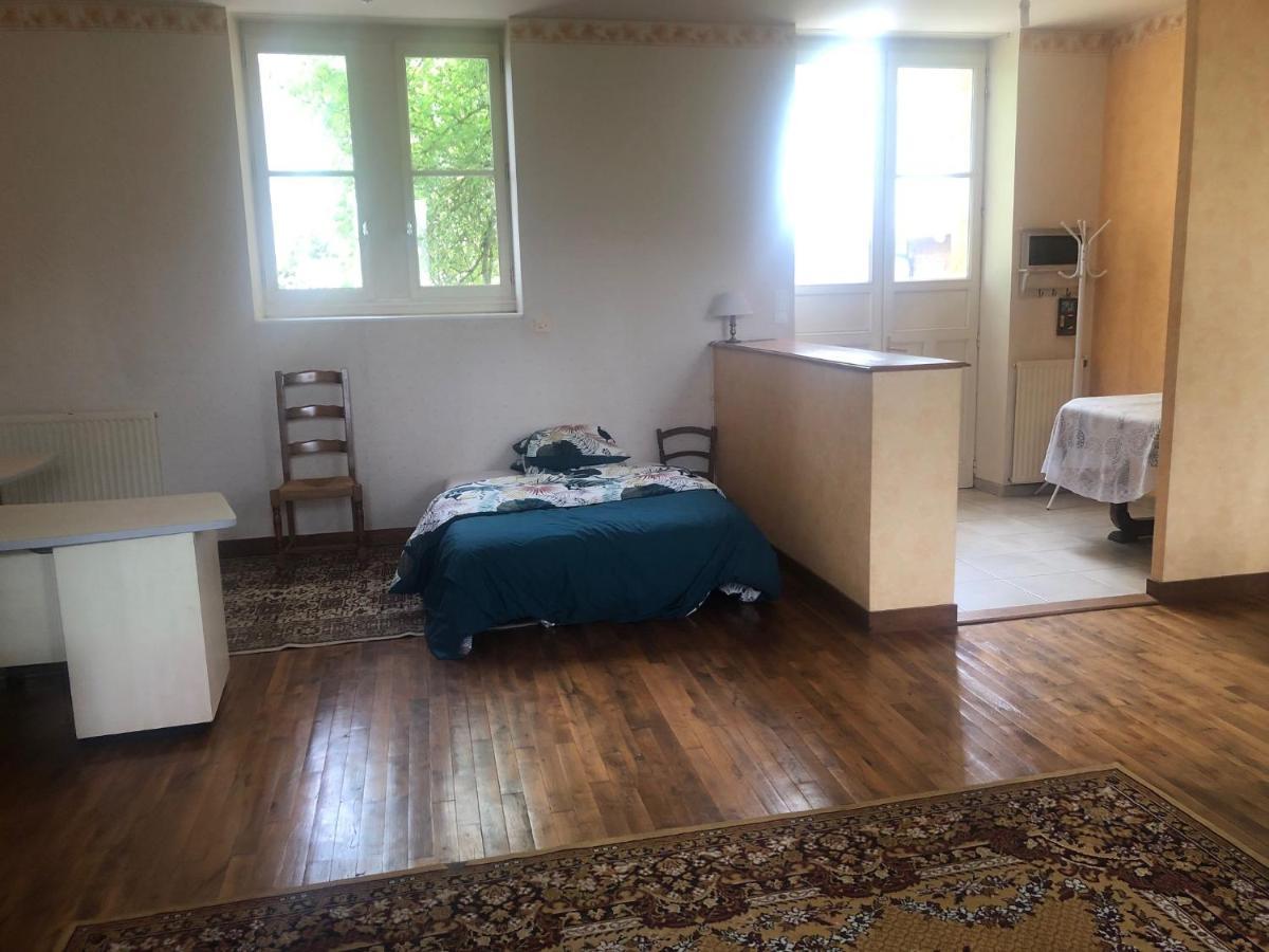 Gite -Belle Maison Dans Une Ancienne Ecole-Tarif Reduit Hors We ! Chanzeaux Kültér fotó
